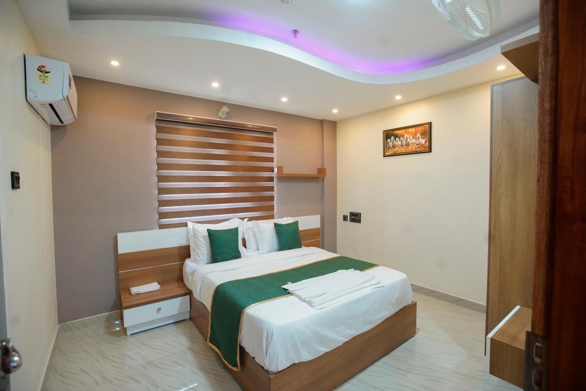 Builda Park Inn Ottappālam 外观 照片